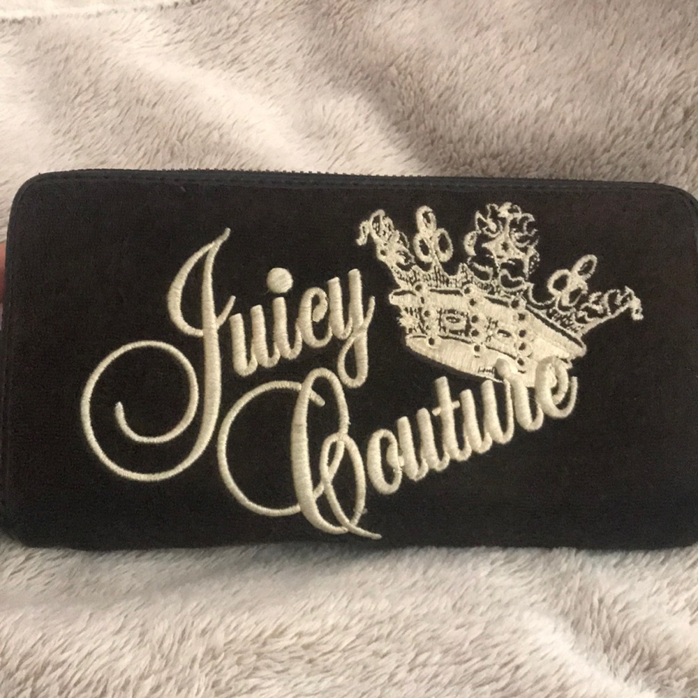 Juicy Couture velvour Wallet